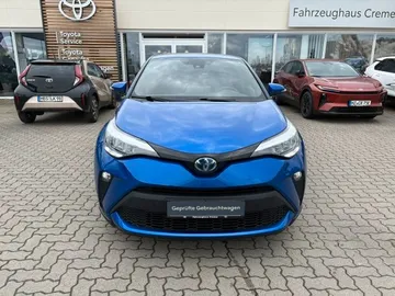 Car image 3