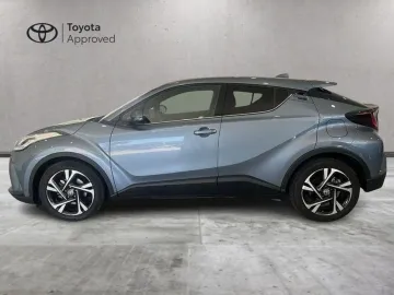 Car image 3