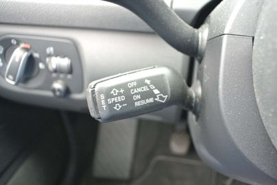 Car image 35