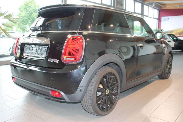 Mini Cooper SE Trim M 135 kW image number 5