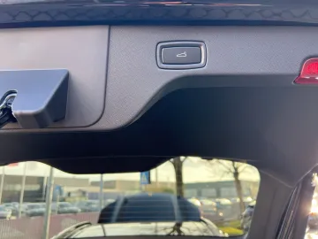 Car image 45