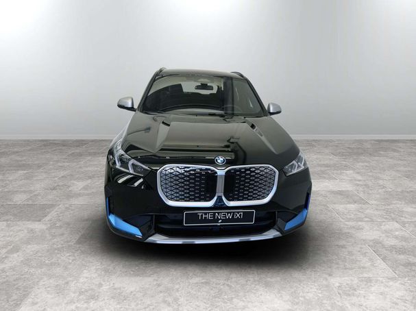 BMW iX1 eDrive20 150 kW image number 2