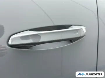 Car image 33
