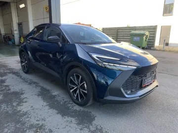 Car image 2