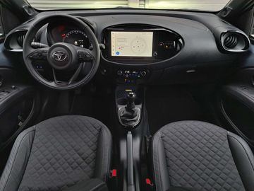 Car image 10