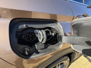Car image 36