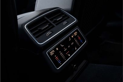 Car image 35