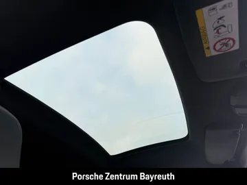 Car image 38