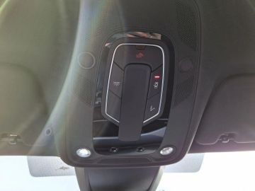 Car image 37