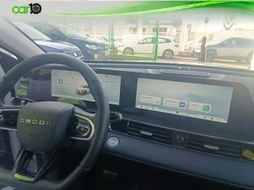 Car image 23
