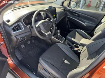 Car image 5