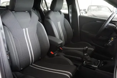 Car image 24