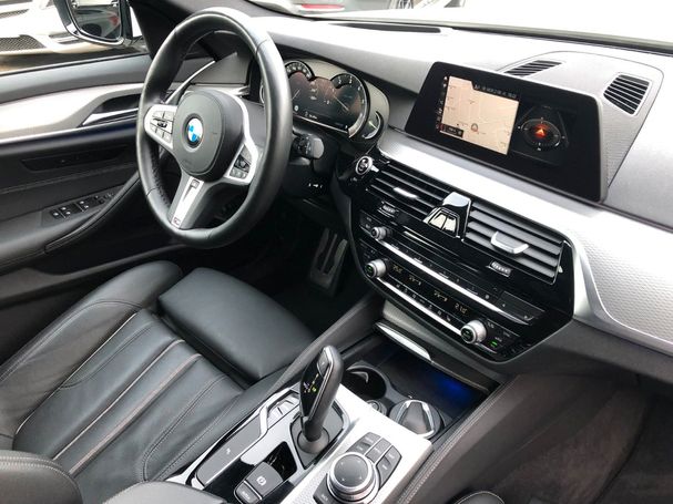 BMW 520i Touring 135 kW image number 19