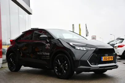 Car image 2