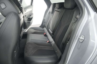 Car image 37