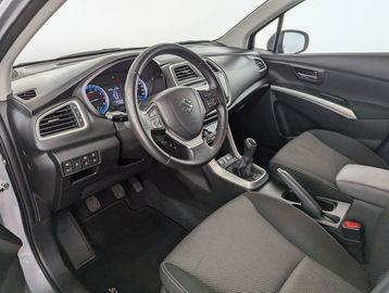 Car image 13