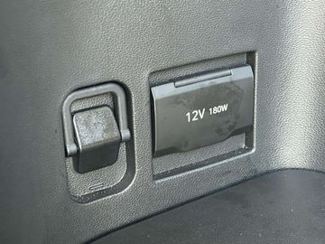 Car image 33