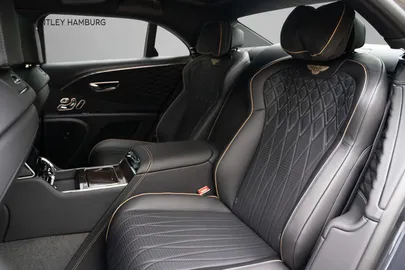 Car image 27