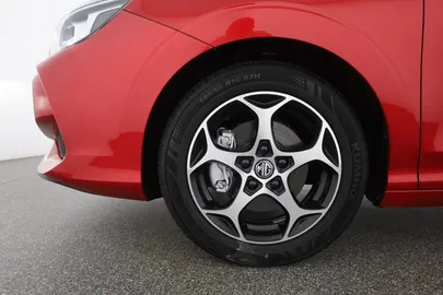 Car image 30