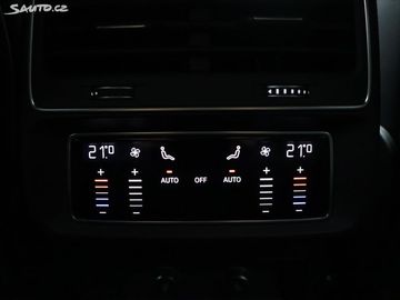 Car image 40