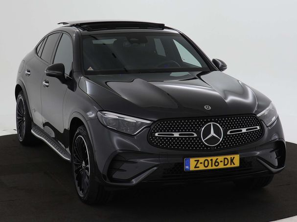 Mercedes-Benz GLC 300 e AMG 230 kW image number 28