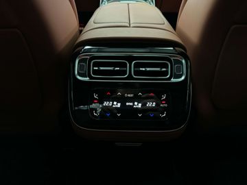 Car image 38