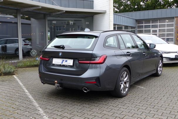 BMW 330i Touring 190 kW image number 4