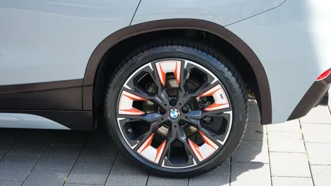Car image 42
