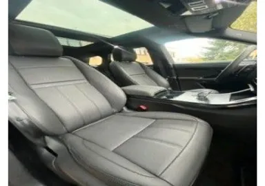 Car image 28