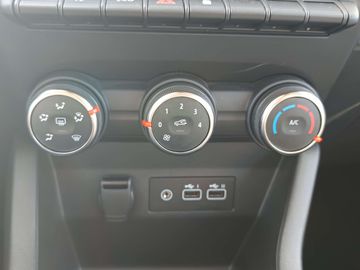 Car image 30