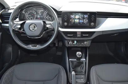 Car image 5