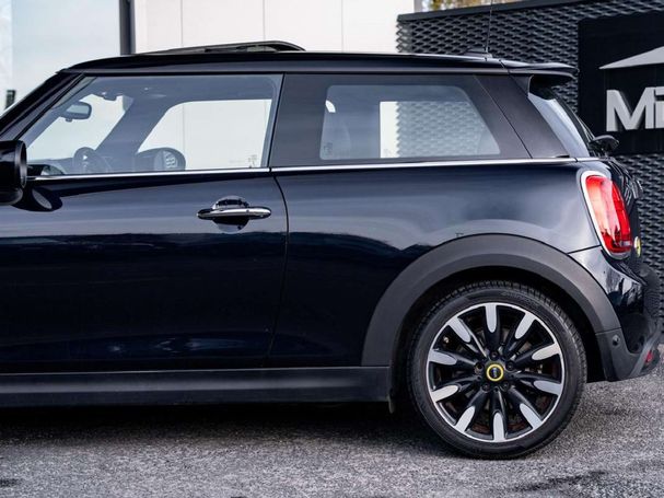 Mini Cooper SE M 135 kW image number 11