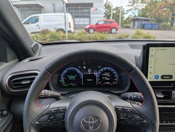 Car image 15