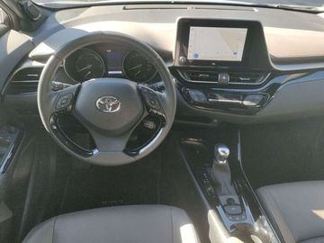 Car image 10