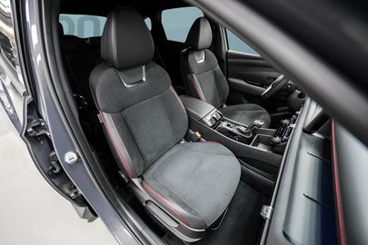Car image 23