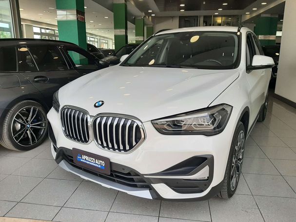 BMW X1 sDrive18d xLine 110 kW image number 1