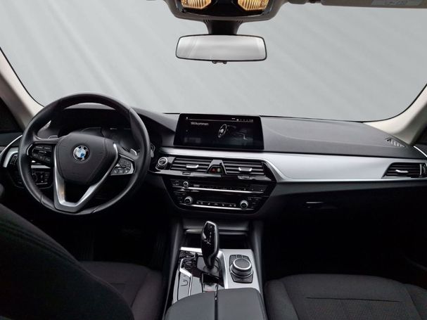 BMW 530i xDrive 185 kW image number 13