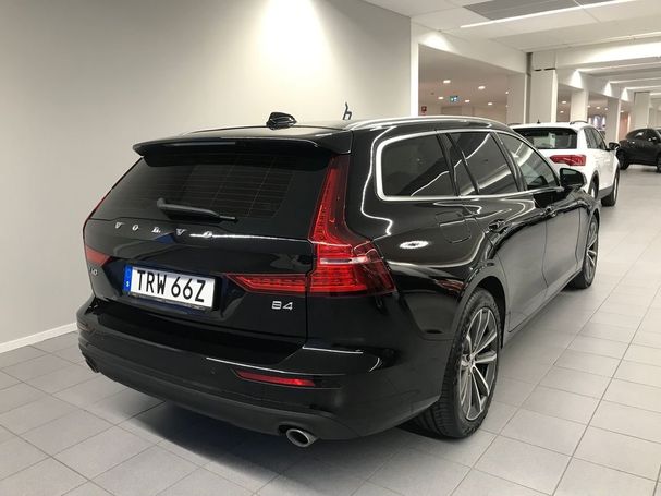 Volvo V60 B4 Momentum 147 kW image number 3