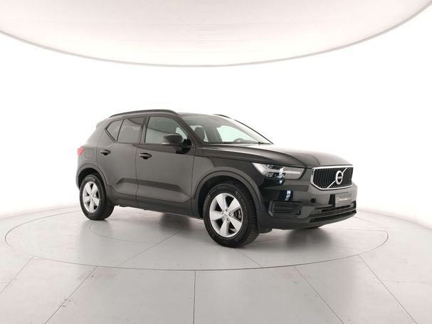 Volvo XC40 T2 Core Geartronic Momentum 95 kW image number 6