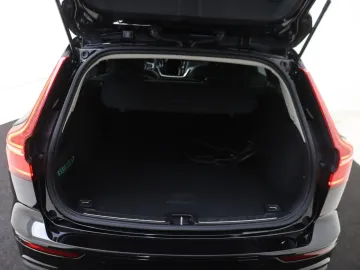 Car image 32