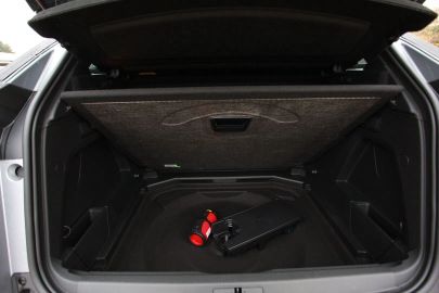 Car image 30