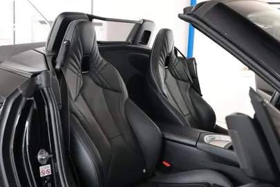 Car image 37