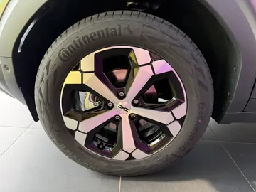 Car image 40