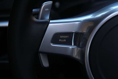 Car image 33