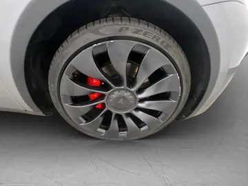 Car image 33