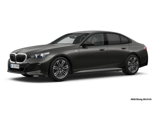 BMW 520i M Sport 140 kW image number 1