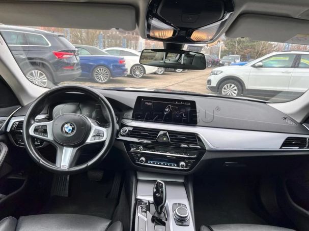 BMW 530d Touring xDrive 210 kW image number 16