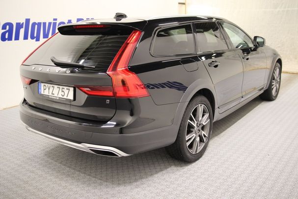 Volvo V90 Cross Country D4 AWD Pro 140 kW image number 3