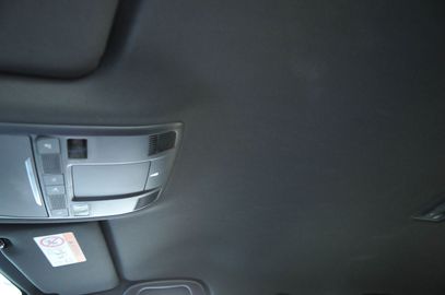 Car image 37