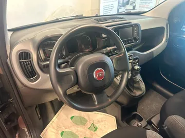 Car image 15